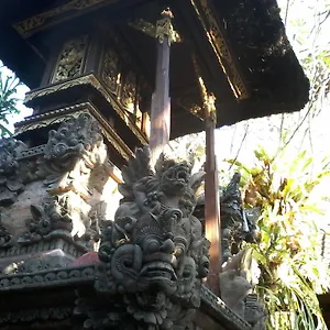 Homestay Tutick House